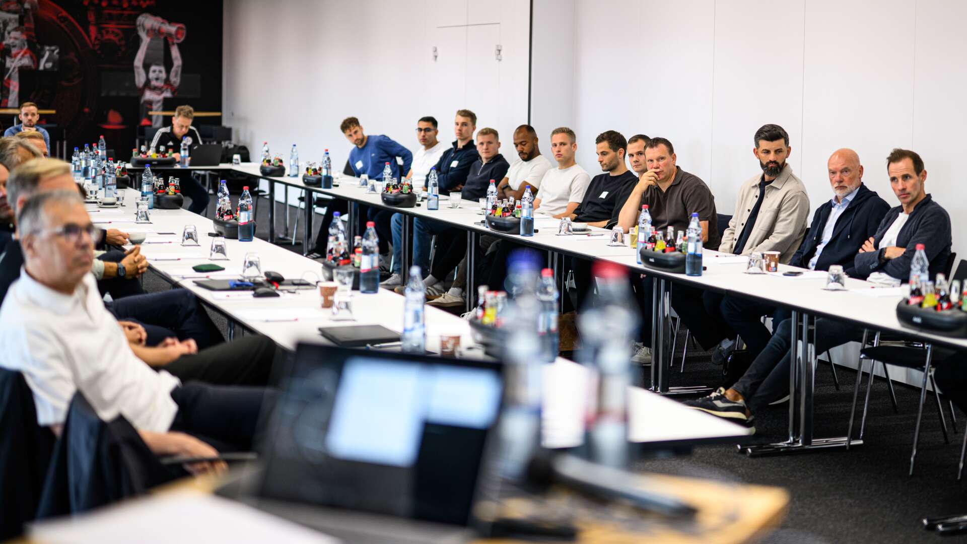 Regionalstützpunkt Cheftrainer und Schiedsrichter in der BayArena