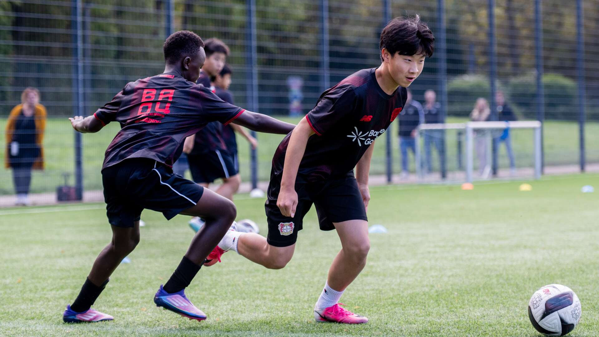 Bayer 04 Fußball Akademie trifft BA04 Football Academy Guangzhou