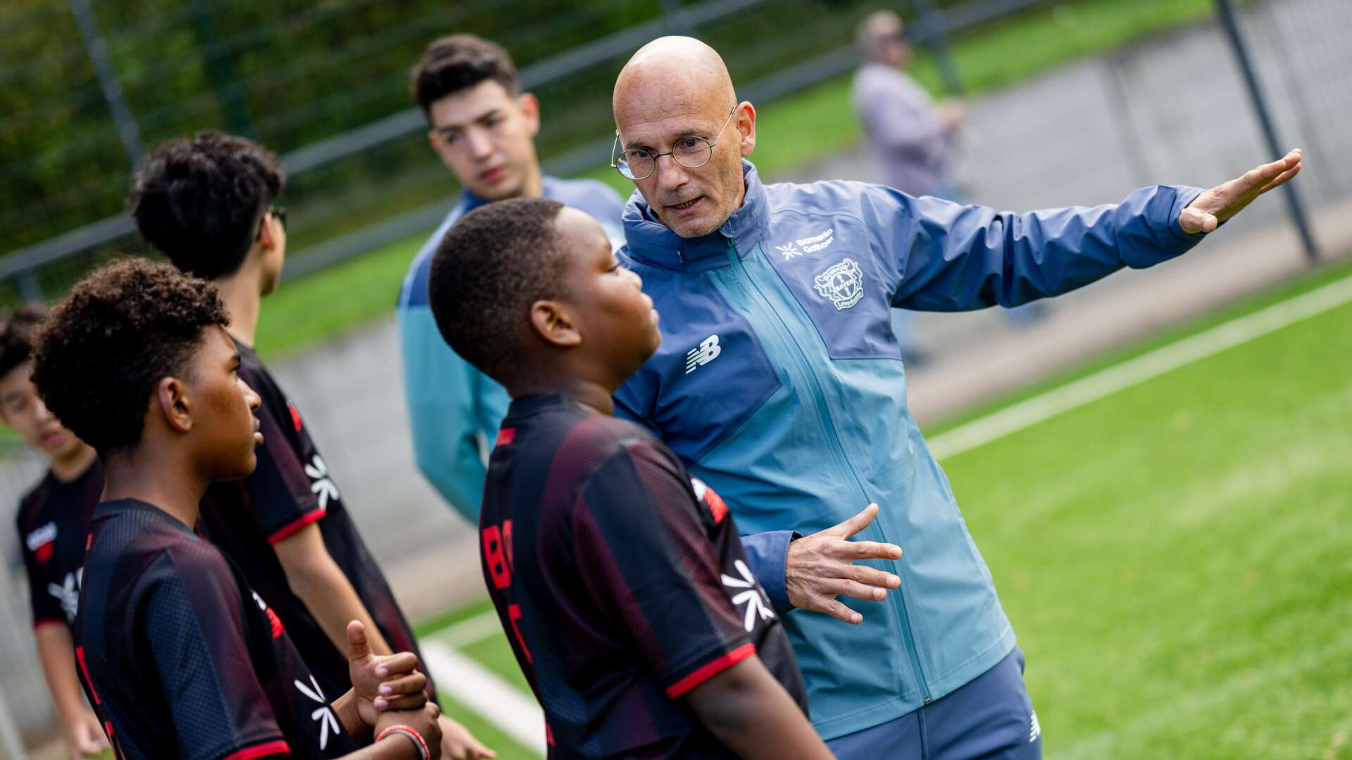 Bayer 04 Fußball Akademie trifft BA04 Football Academy Guangzhou