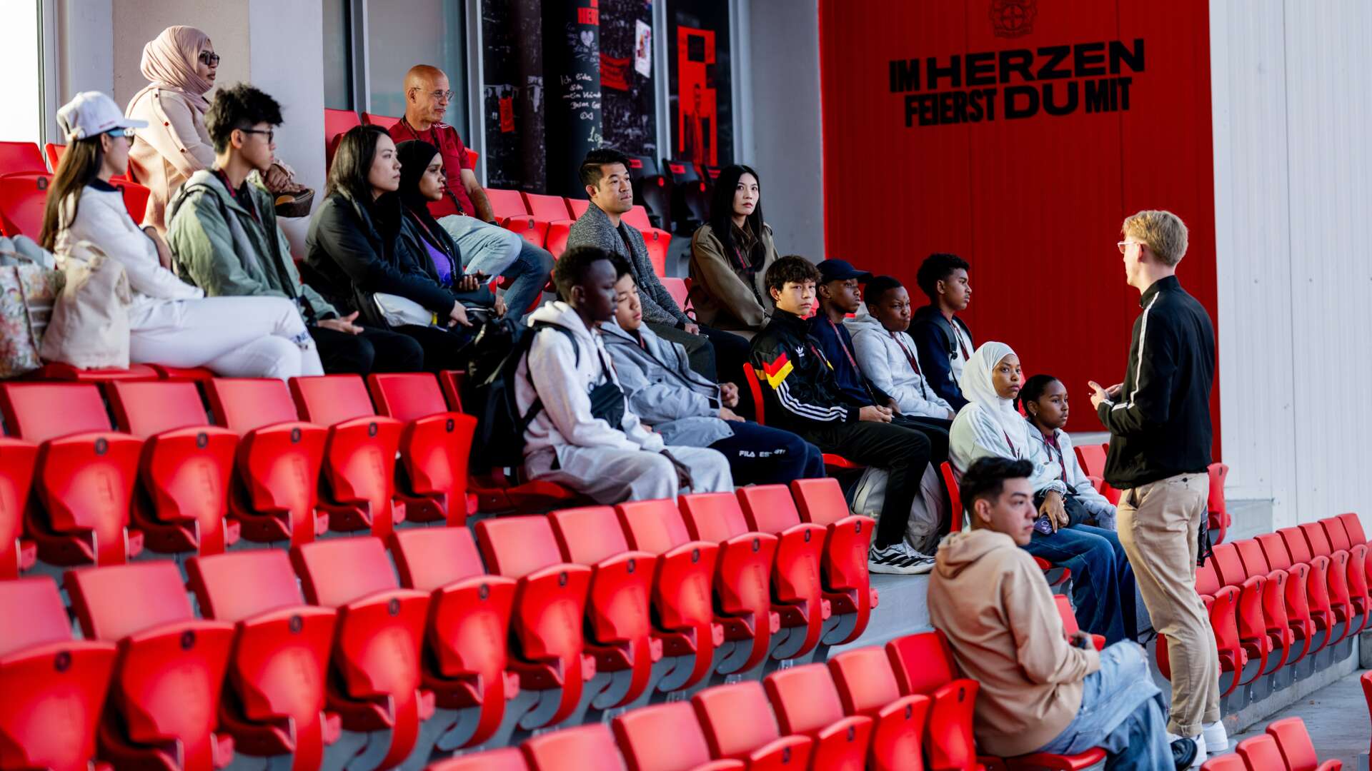 Bayer 04 Fußball Akademie trifft BA04 Football Academy Guangzhou