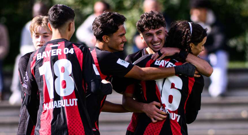 Die U17 beim Torjubel
