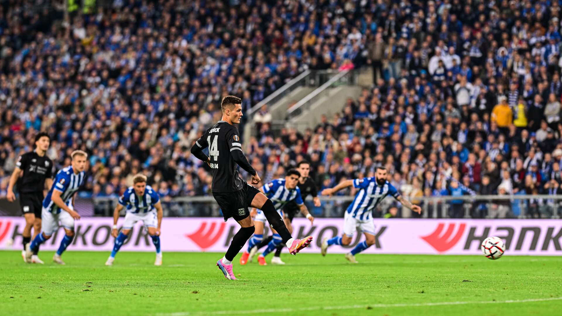 Patrik Schick mit dem 1:0 per Elfmeter
