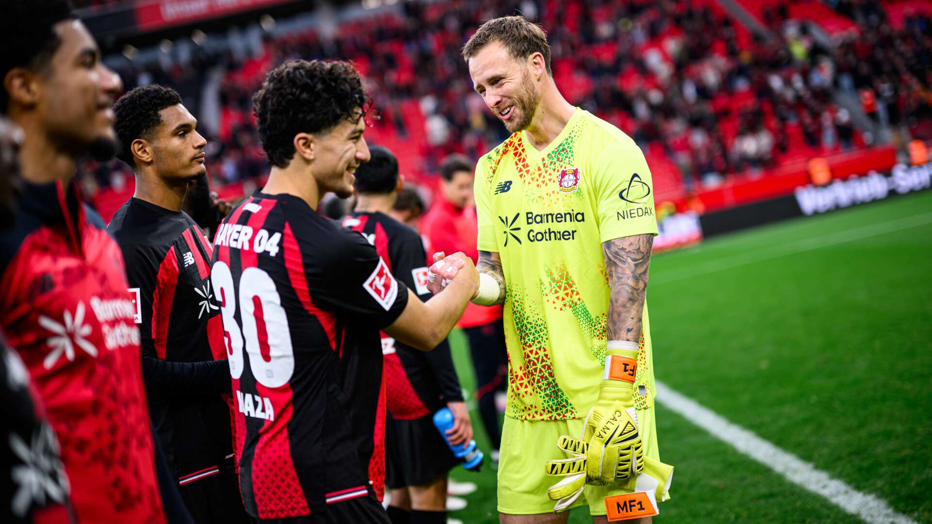 Ibrahim Maza und Mark Flekken
