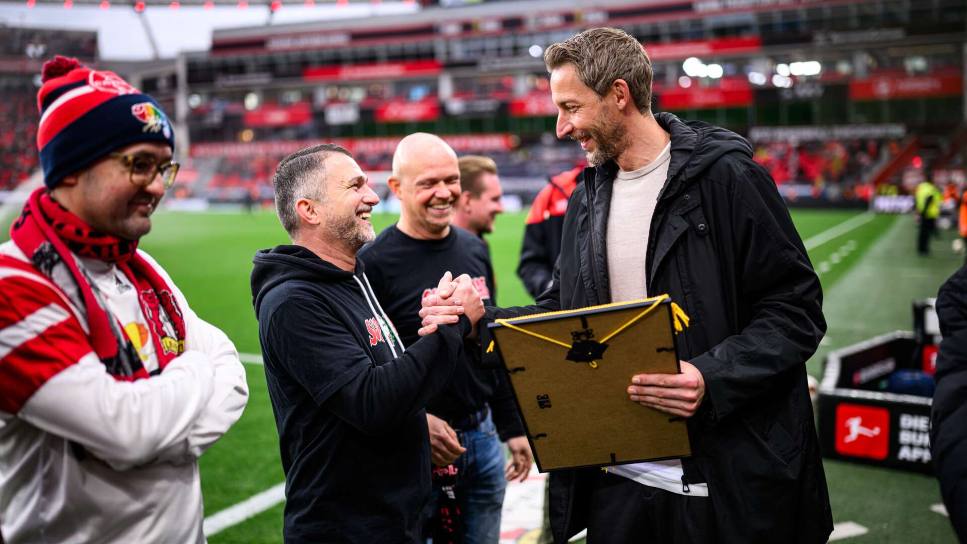 Stefan Kießling ehrt Fanclubs