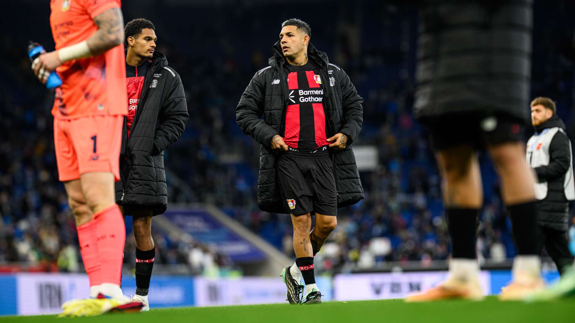 Facundo Medina und Jarell Quansah nach Abpfiff