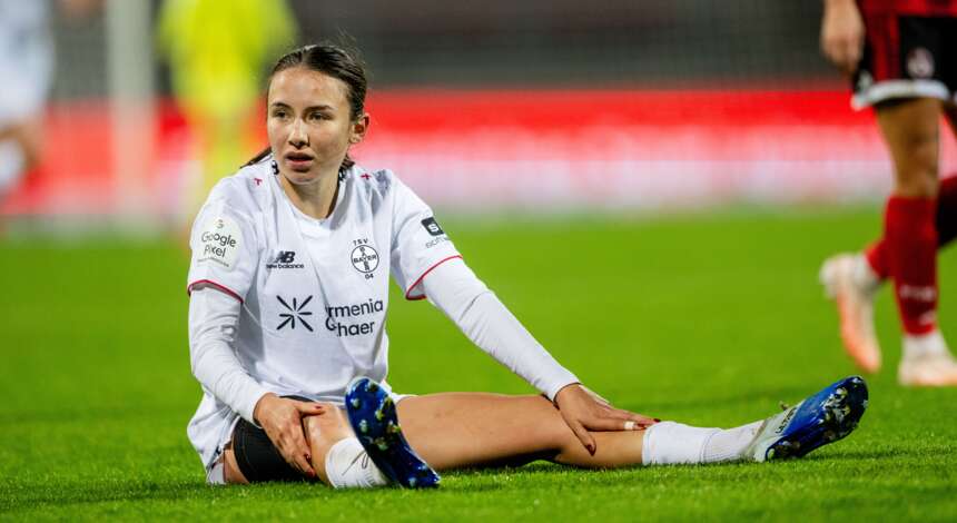 Loreen Bender am Boden