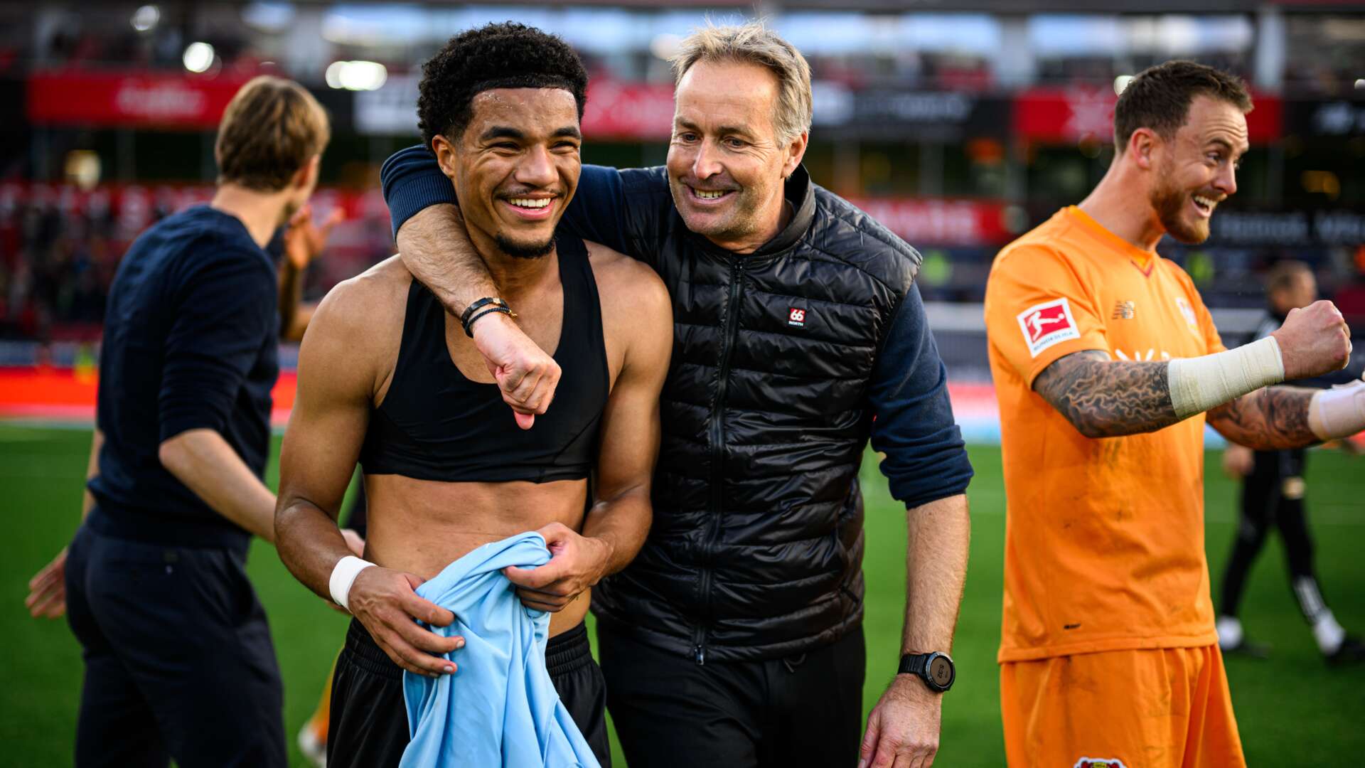 Kasper Hjulmand mit Malik Tillman