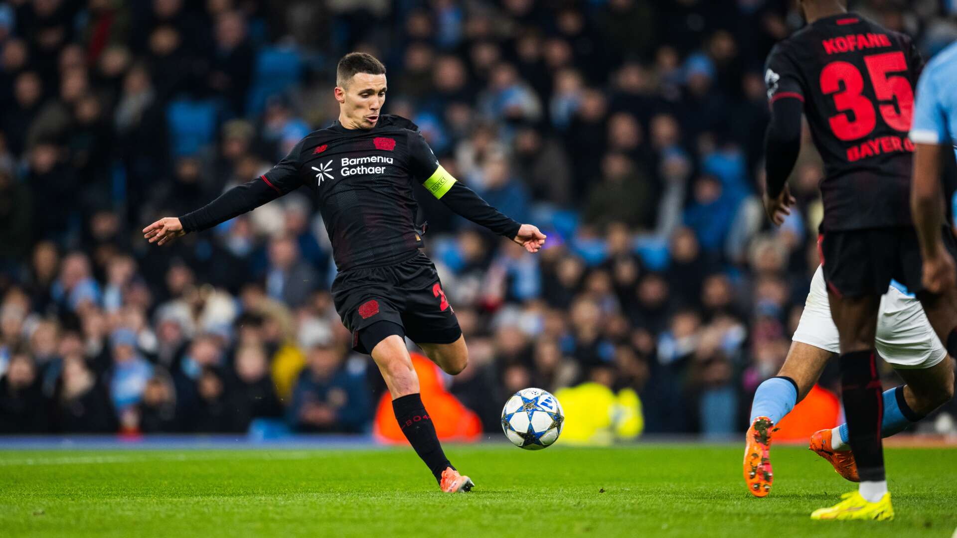 Alejandro Grimaldo beim Treffer zum 1:0