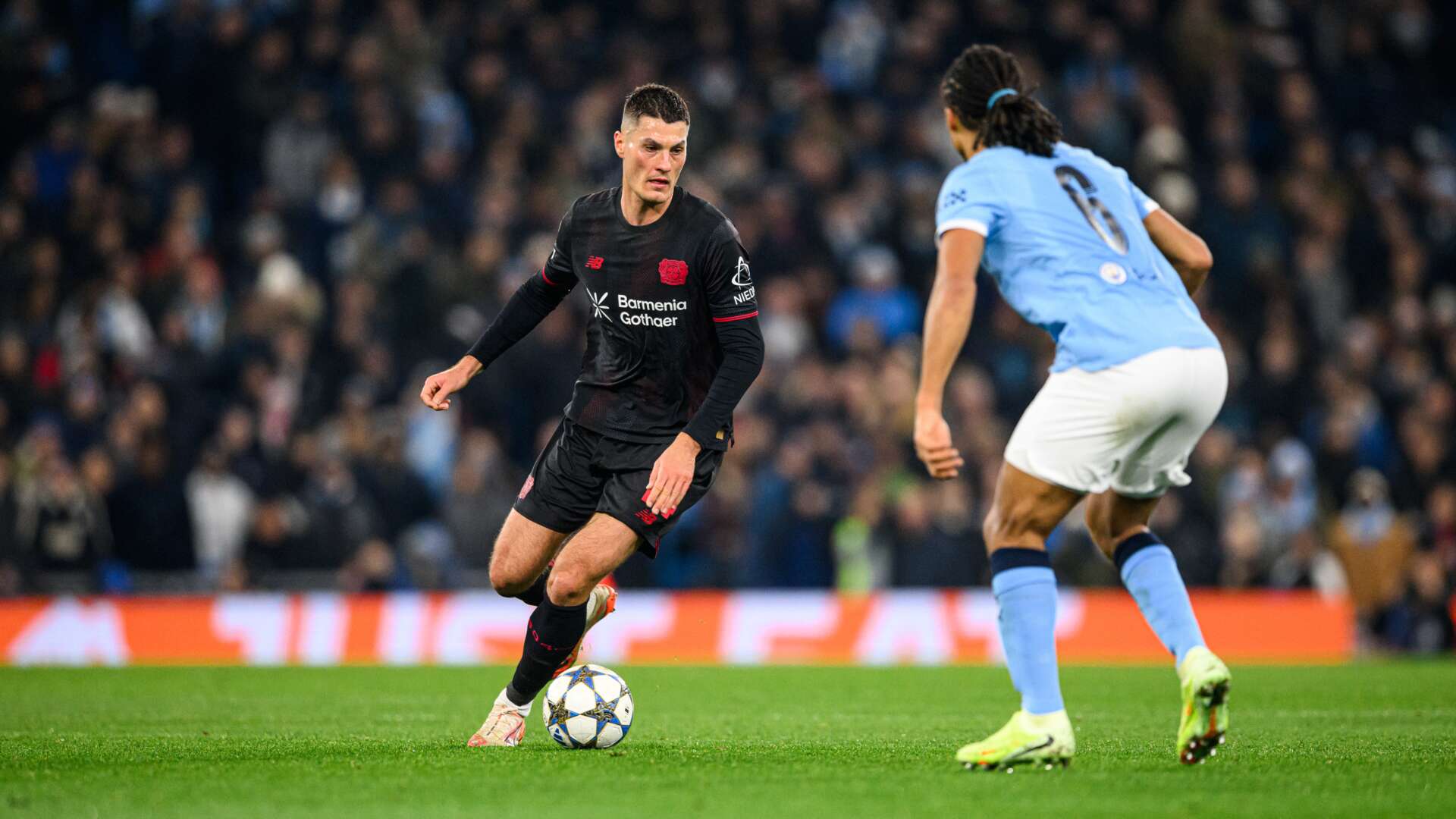 Patrik Schick gegen Nathan Aké