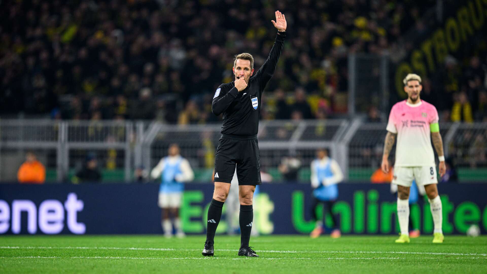 Abseits nach rund einer Stunde