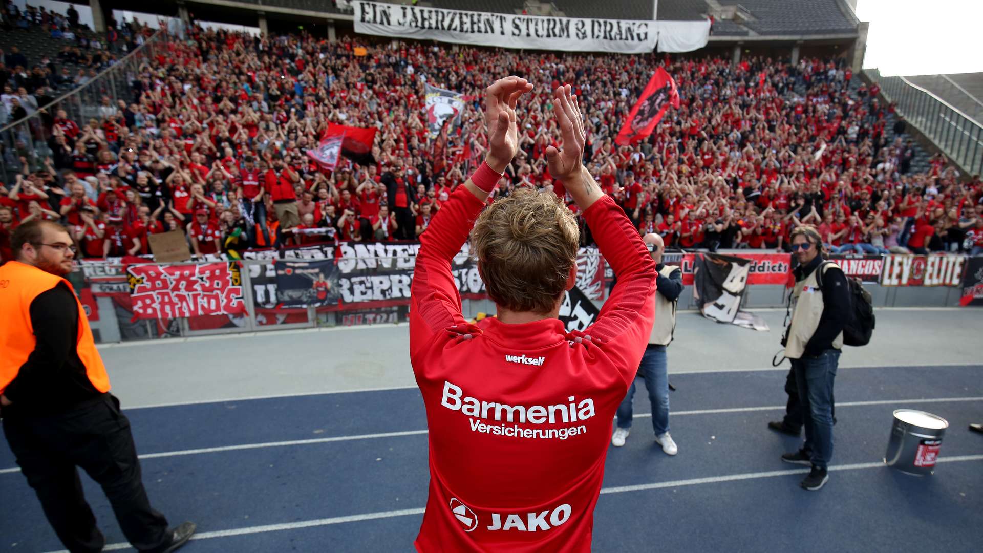 crop_Abpfiff_Kiessling_Fans.jpg