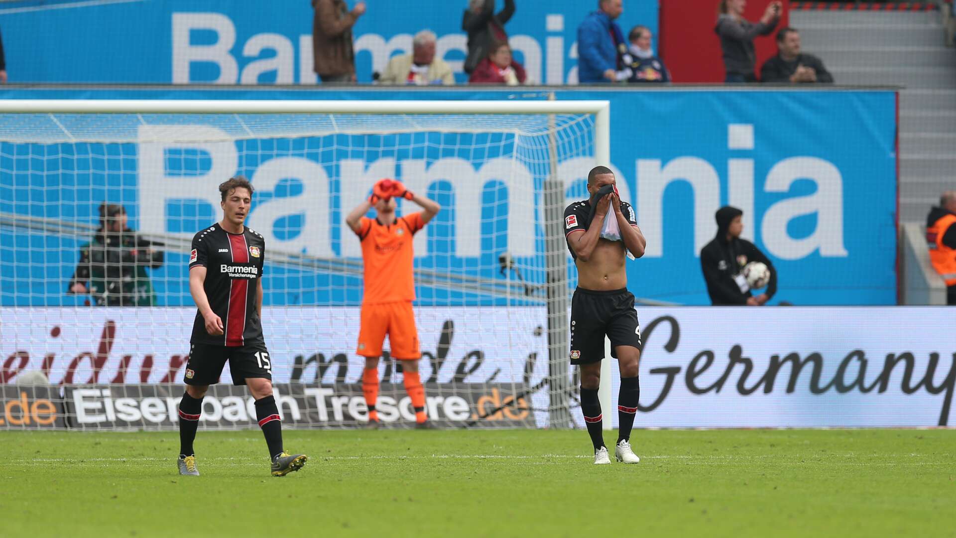 Baumgartlinger, Hradecky und Tah