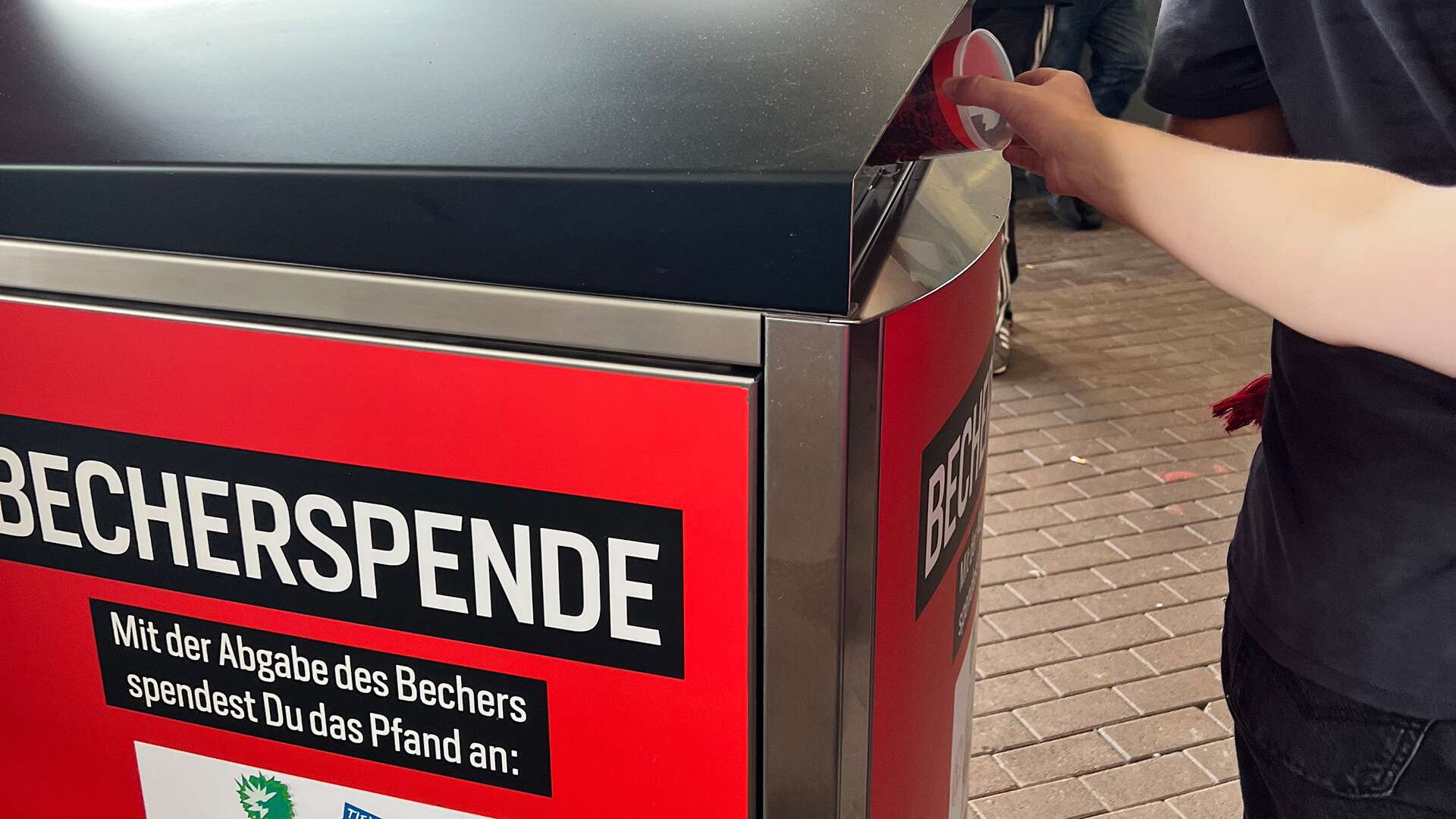 Becherspende