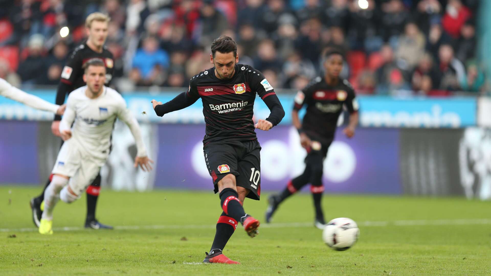 Hakan Calhanoglu