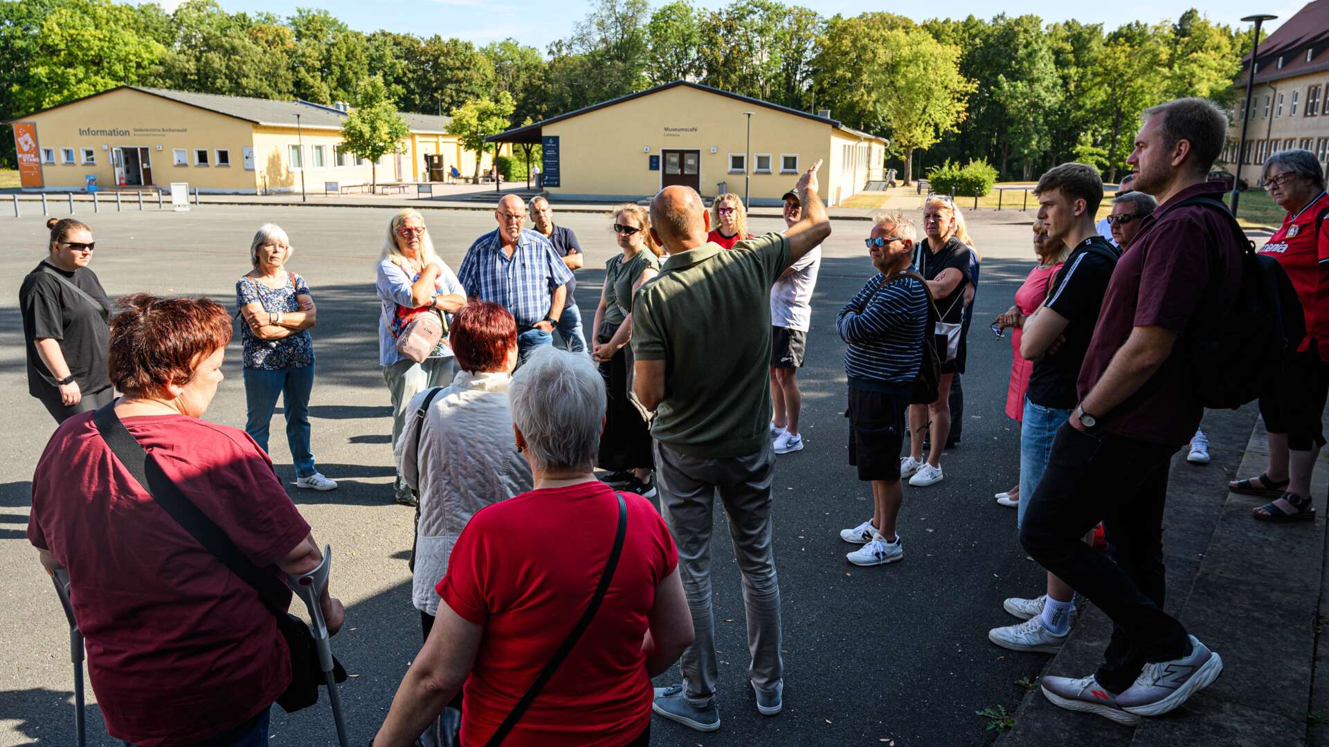 Die Clubmitglieder in der Gedenkstätte Buchenwald