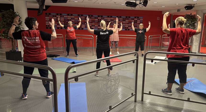 „Fußballfans im Training“