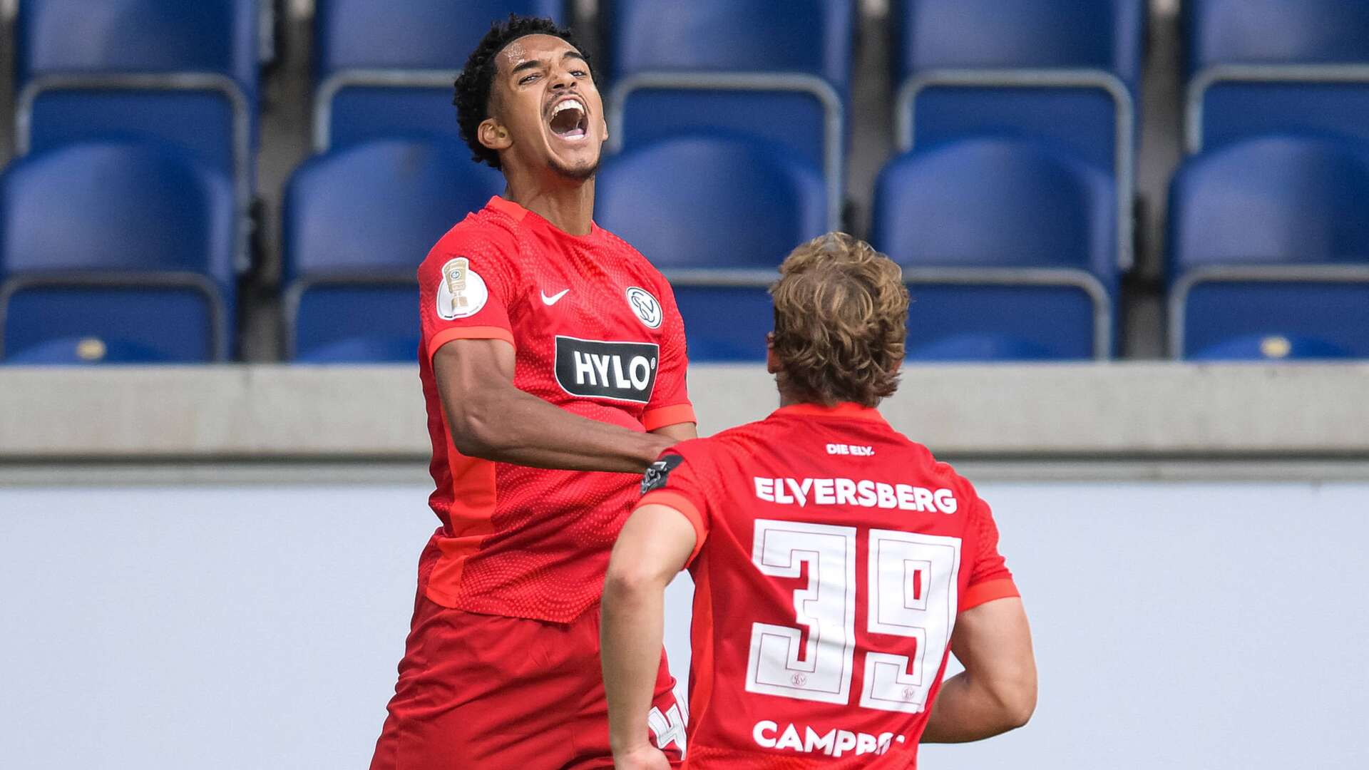 Francis Onyeka und Cole Campbell