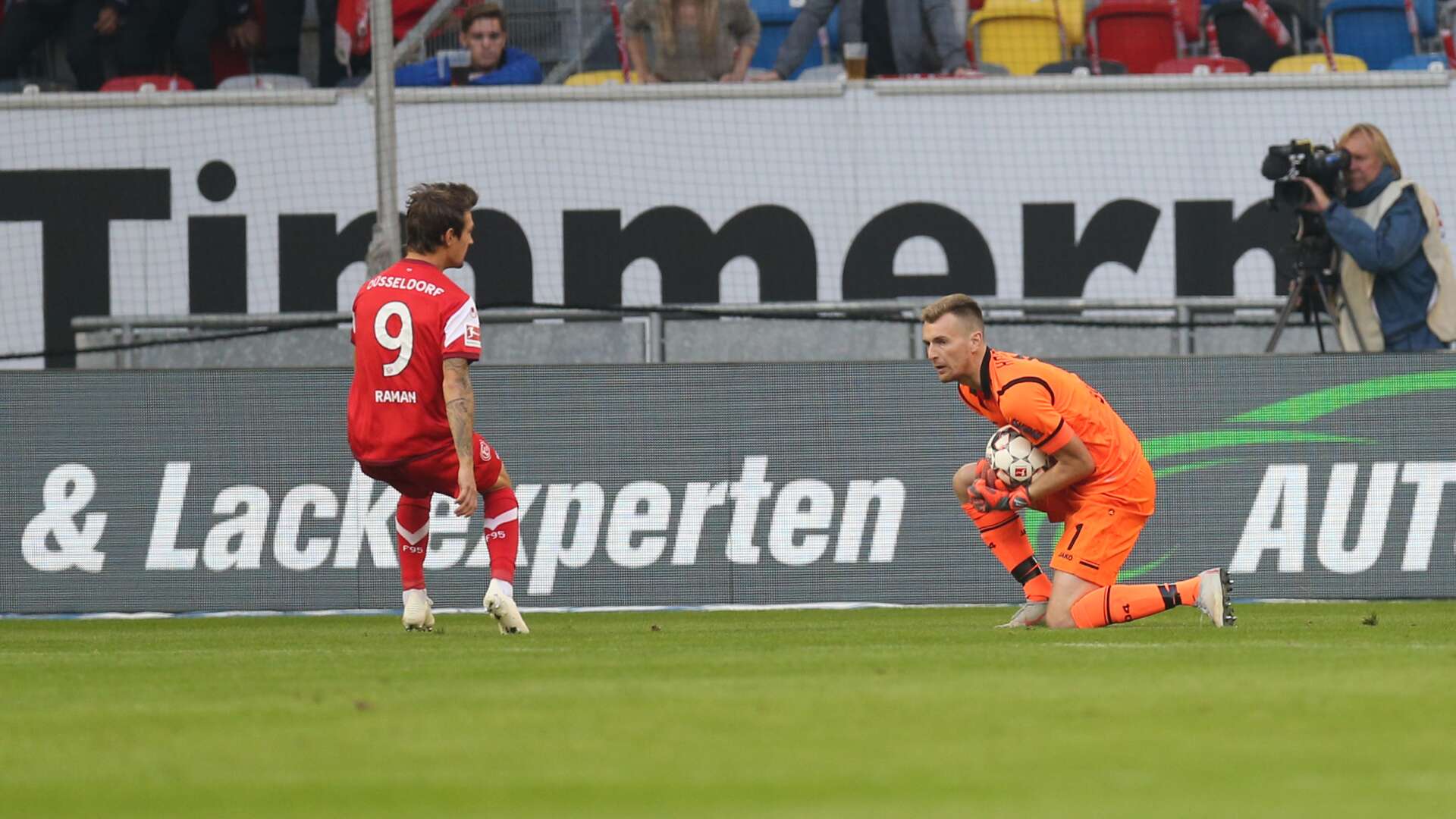 Lukas Hradecky