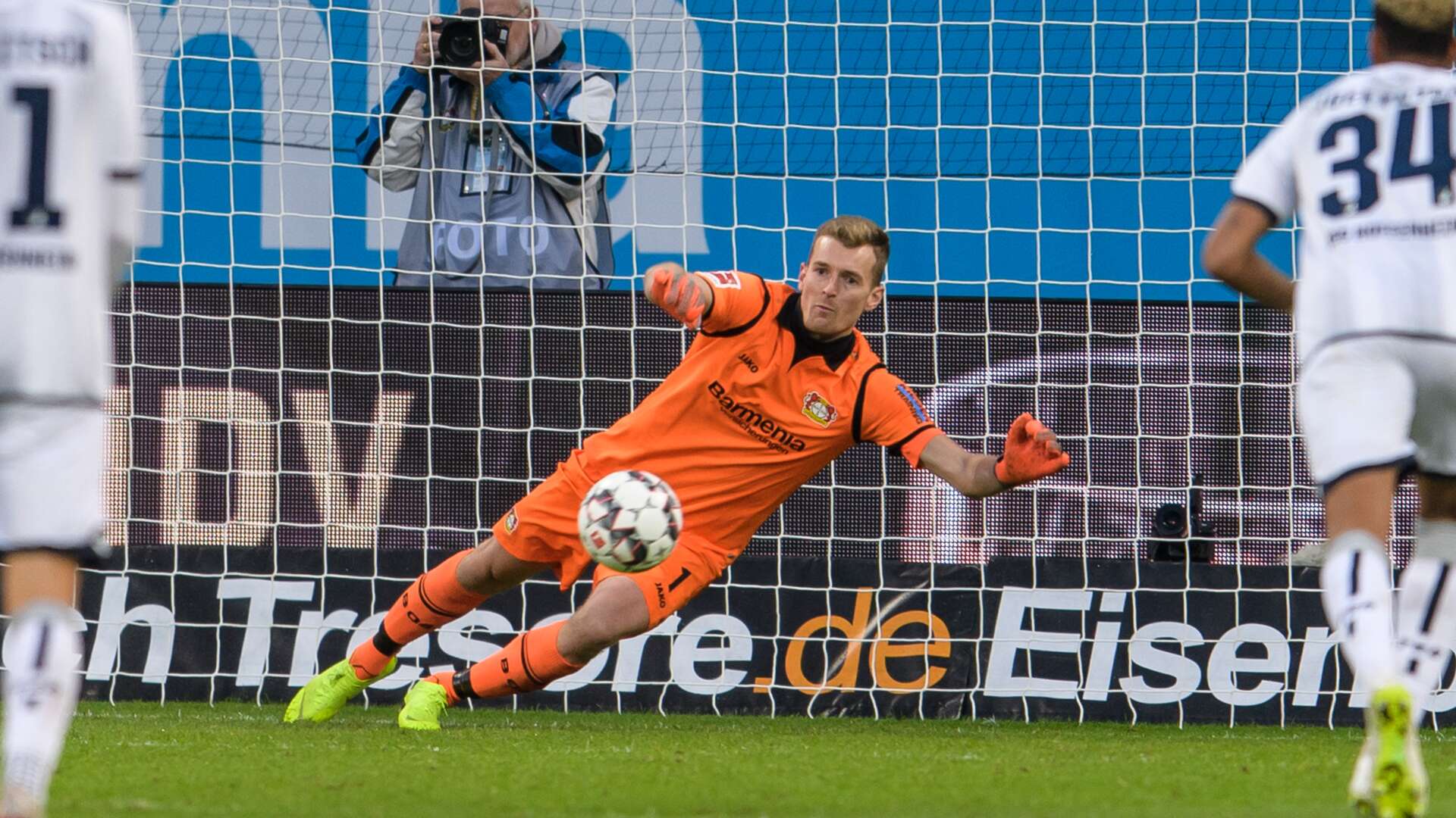 Lukas Hradecky