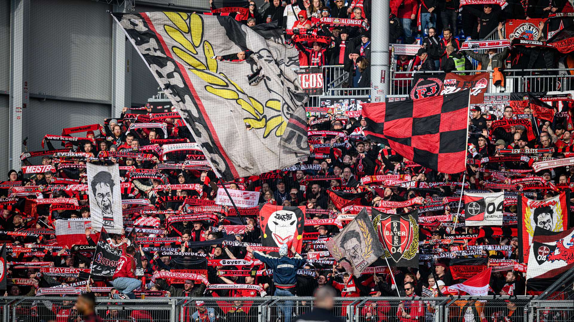 Bayer 04-Fans in Kiel