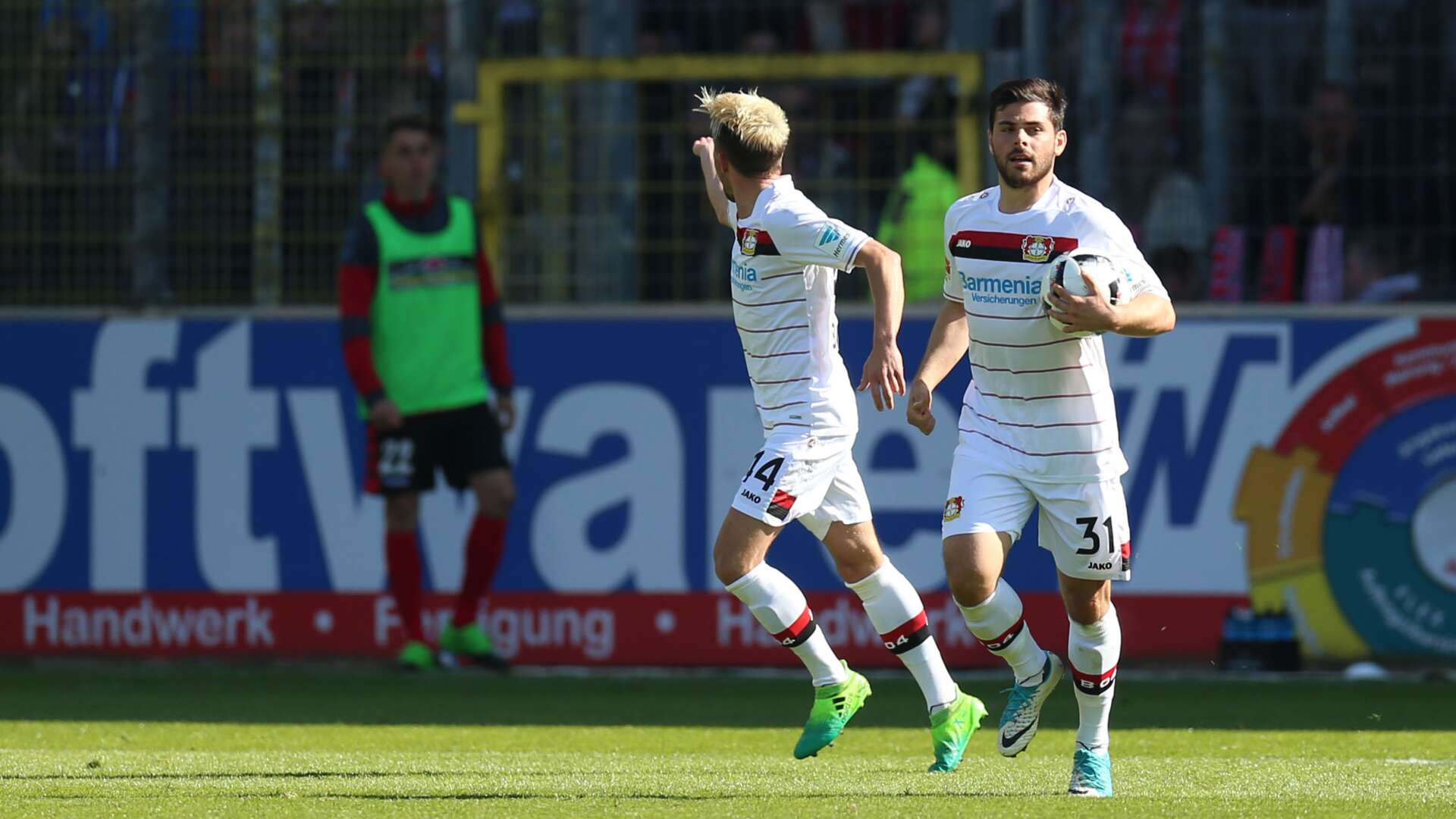 Kevin Kampl, Kevin Volland