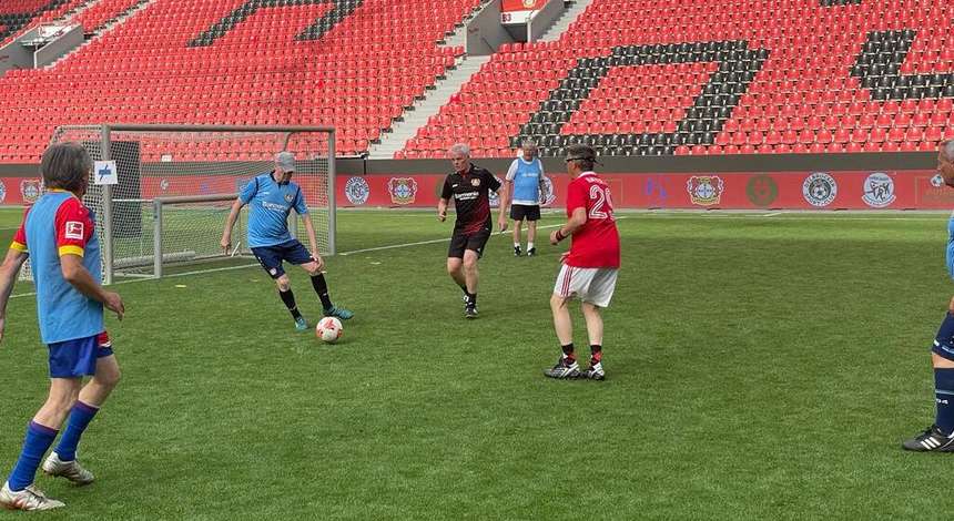 crop_Kicken_in_der_BayArena.jpg