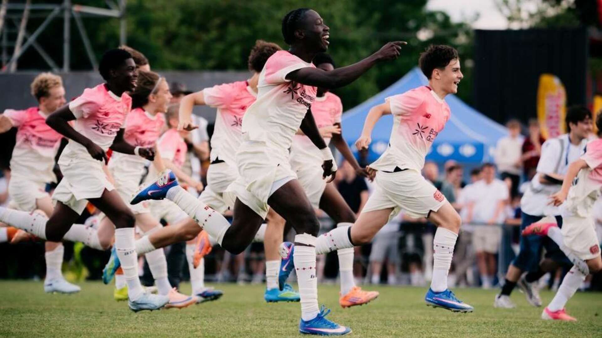 U15 gewinnt De-Bruyne-Turnier in Belgien