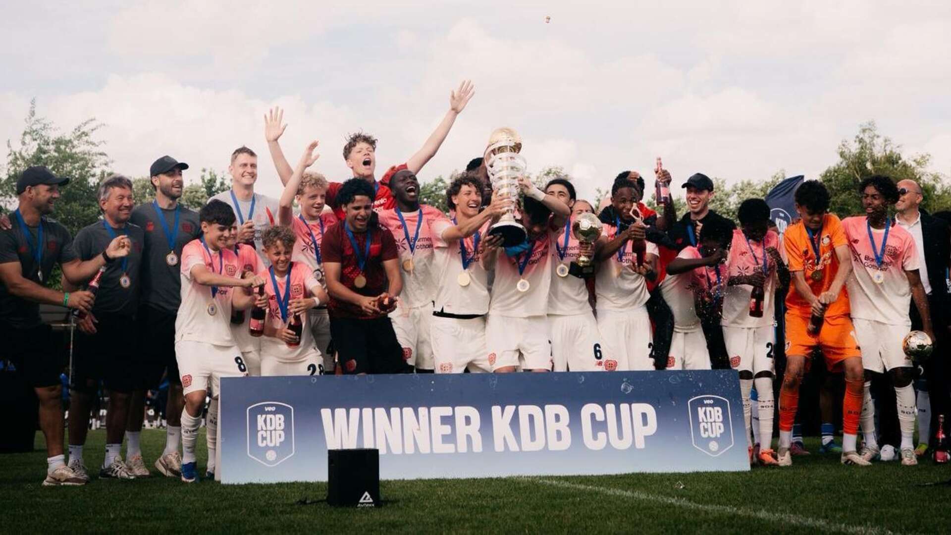 U15 gewinnt De-Bruyne-Turnier in Belgien