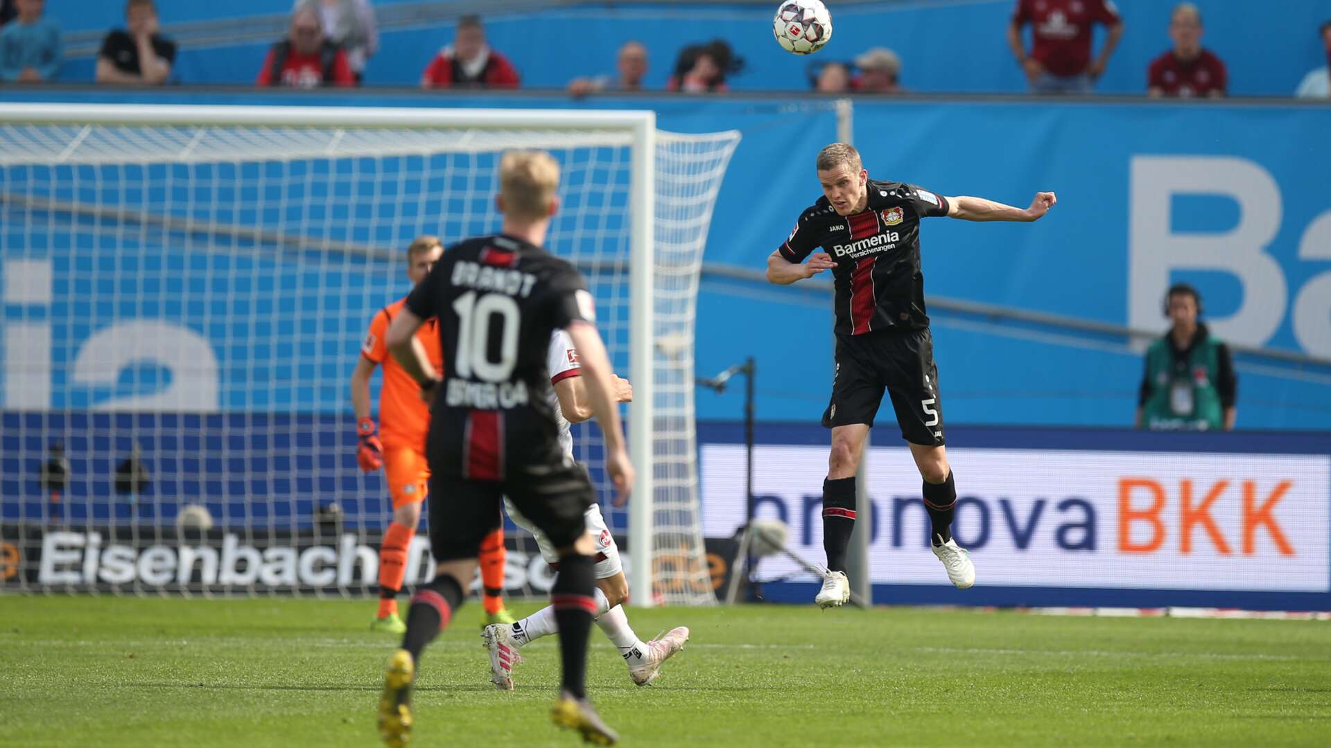 Sven Bender