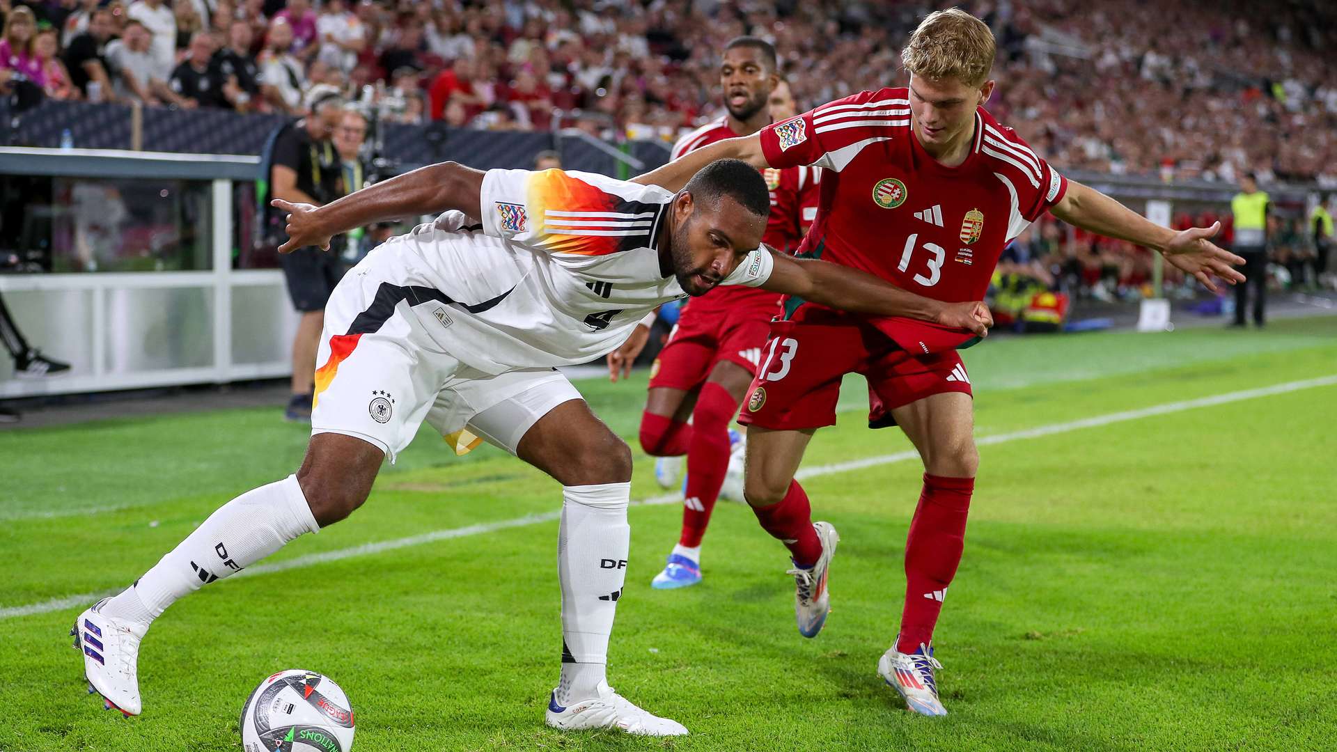 Jonathan Tah im DFB-Trikot