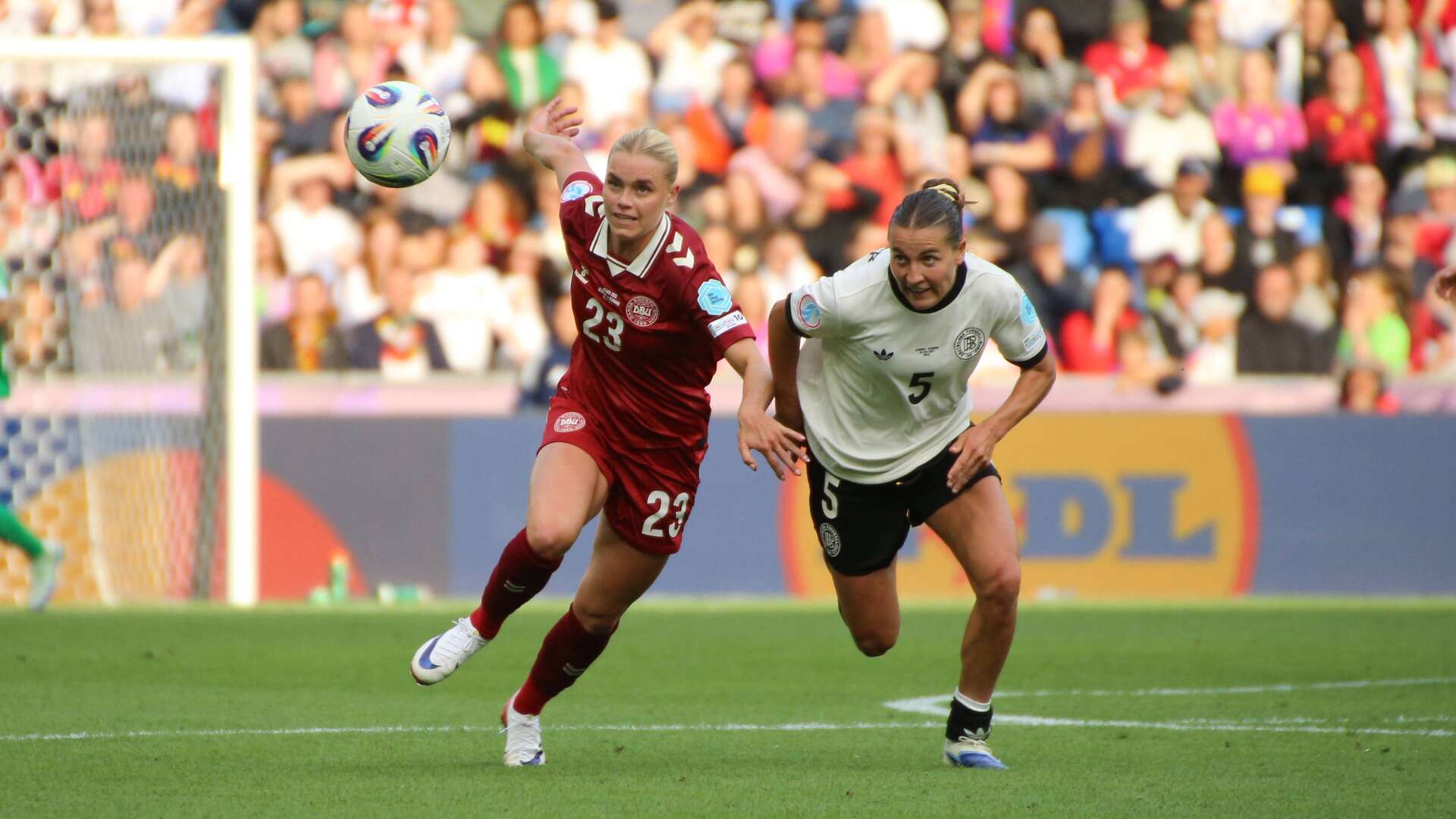 Cornelia Kramer und Carlotta Wamser