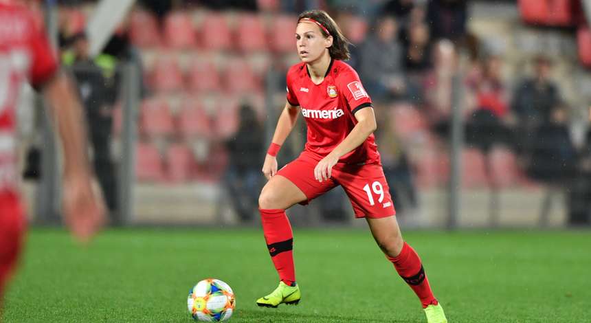 crop_imago42859330h_Dora_Zeller.jpg